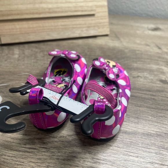 Disney Minnie Mouse Pink Polka Dot Baby Shoes - Picture 2 of 4